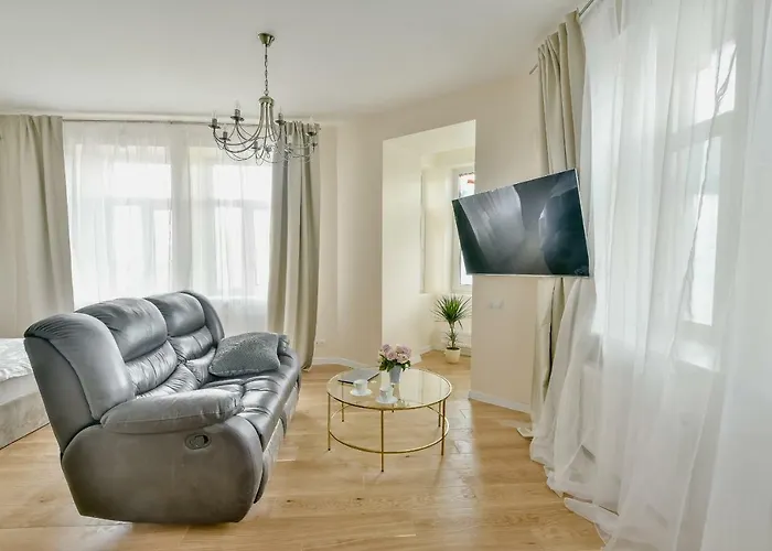 Smart By Old Town Apartment *