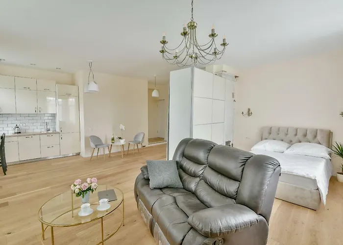 Smart By Old Town Apartment